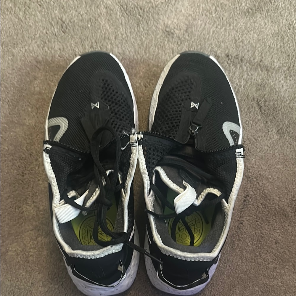 Nike Black and White Athletic Shoes